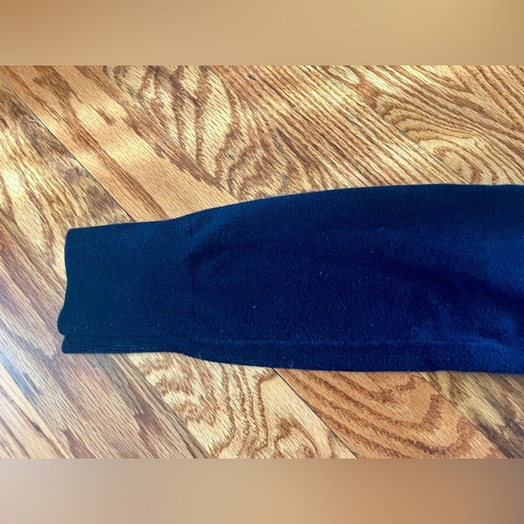 Athleta Daybreak CYA navy sweater Size Small - Picture 7 of 8